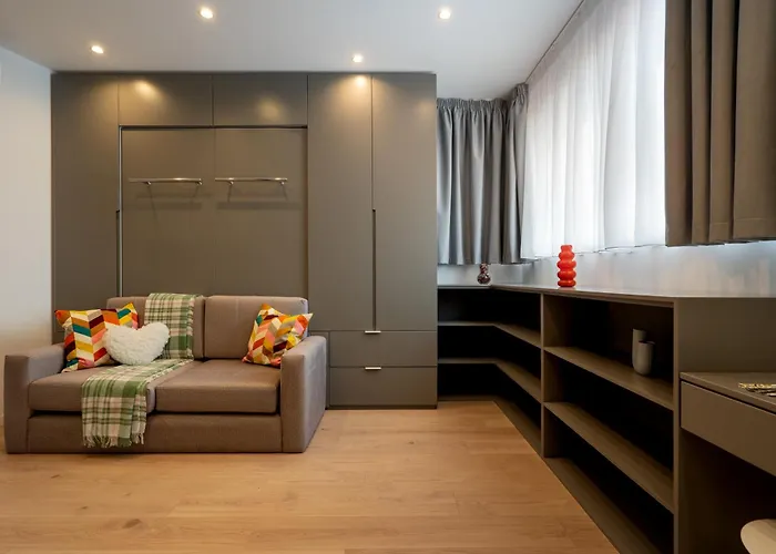 Roots One - Lakeview Escape With Balcony & Parking Apartment *