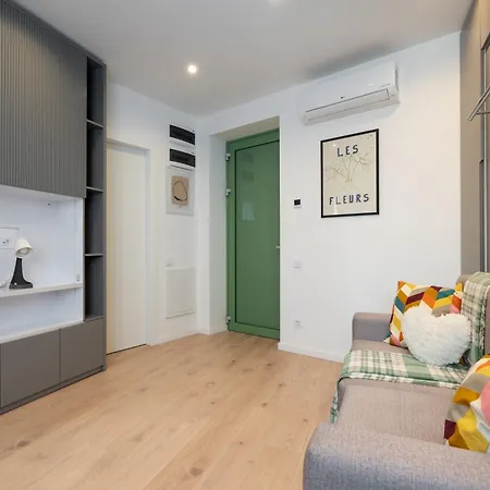 Roots One - Lakeview Escape With Balcony & Parking 公寓 布加勒斯特