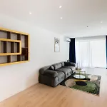Roots One - Lakeview Escape With Balcony & Parking Apartment *