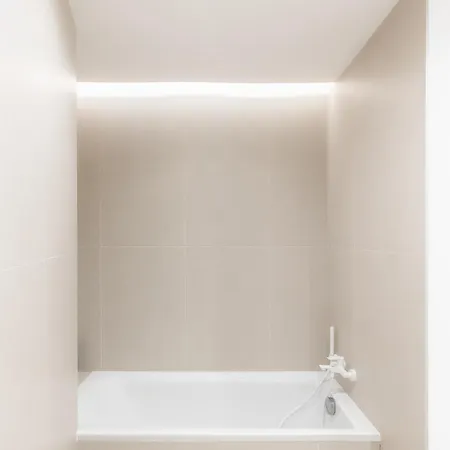 Roots One - Lakeview Escape With Balcony & Parking Apartment *