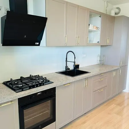 Apartament Roots One - Lakeview Escape With Balcony & Parking *