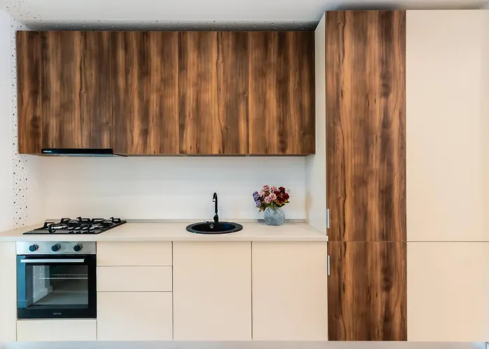 Roots One - Lakeview Escape With Balcony & Parking Bukurešť