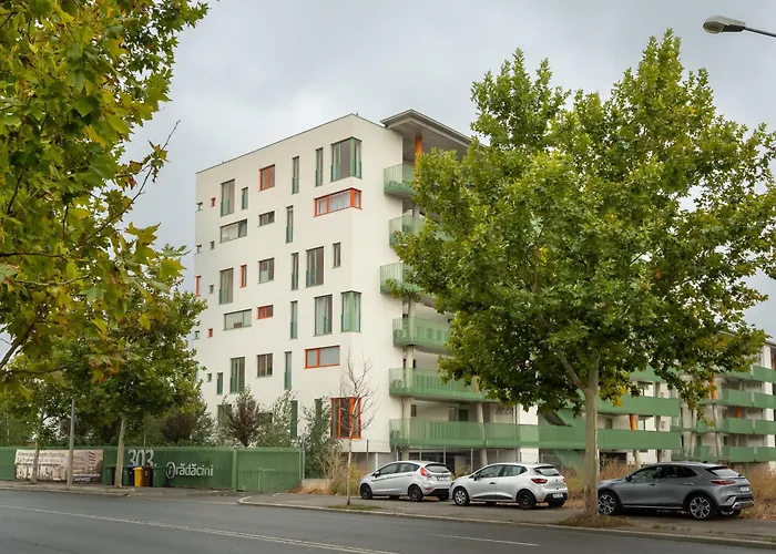 Apartmán Roots One - Lakeview Escape With Balcony & Parking *