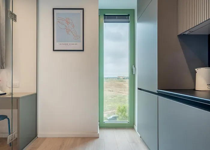 Roots One - Lakeview Escape With Balcony & Parking Lägenhet Bukarest