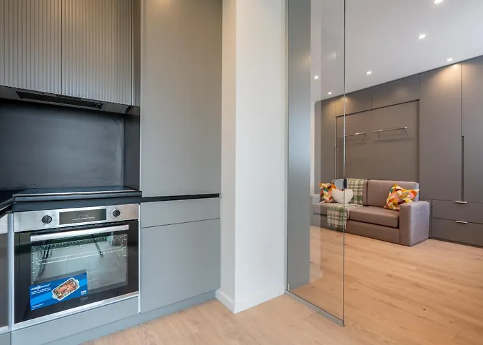 Roots One - Lakeview Escape With Balcony & Parking Lejlighed Bukarest