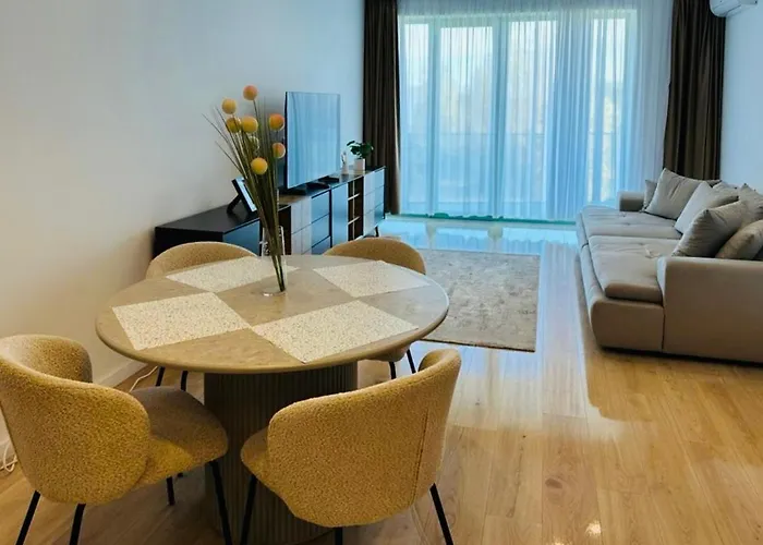 Roots One - Lakeview Escape With Balcony & Parking Bukarest